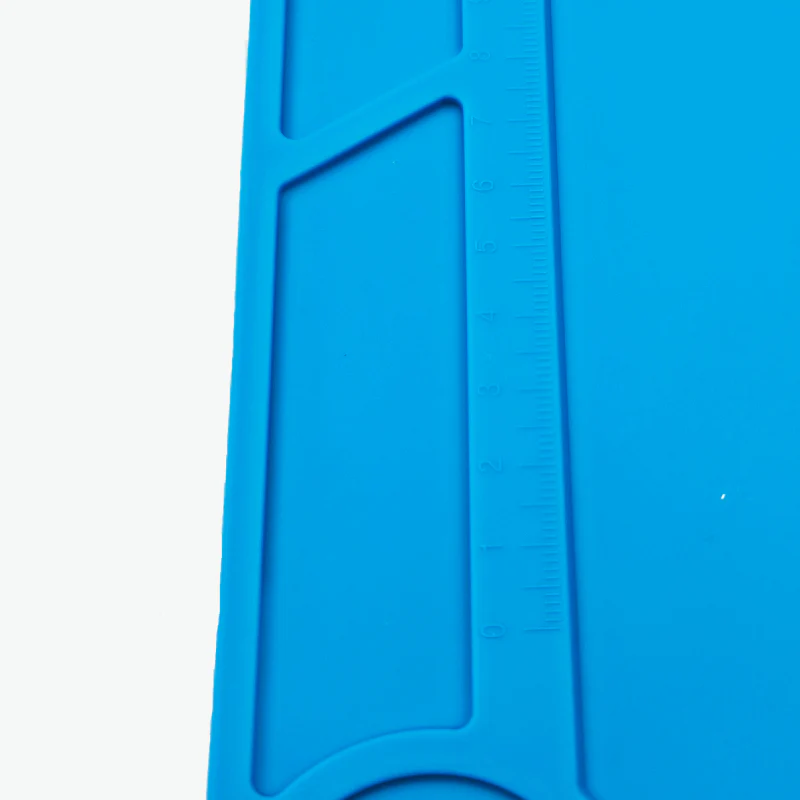 12.7 x 9 Inch Heat Insulation Silicone Anti-Static, Magnetic Workbench Mat - Image 3